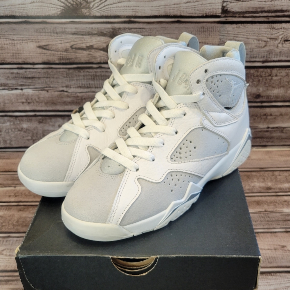 Jordan 7 Retro Pure Platinum